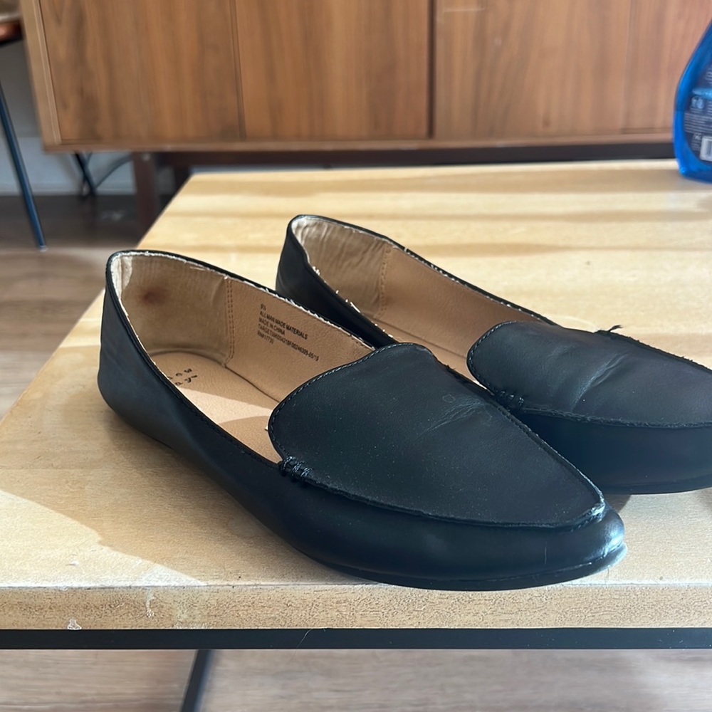 Pointed toe loafers